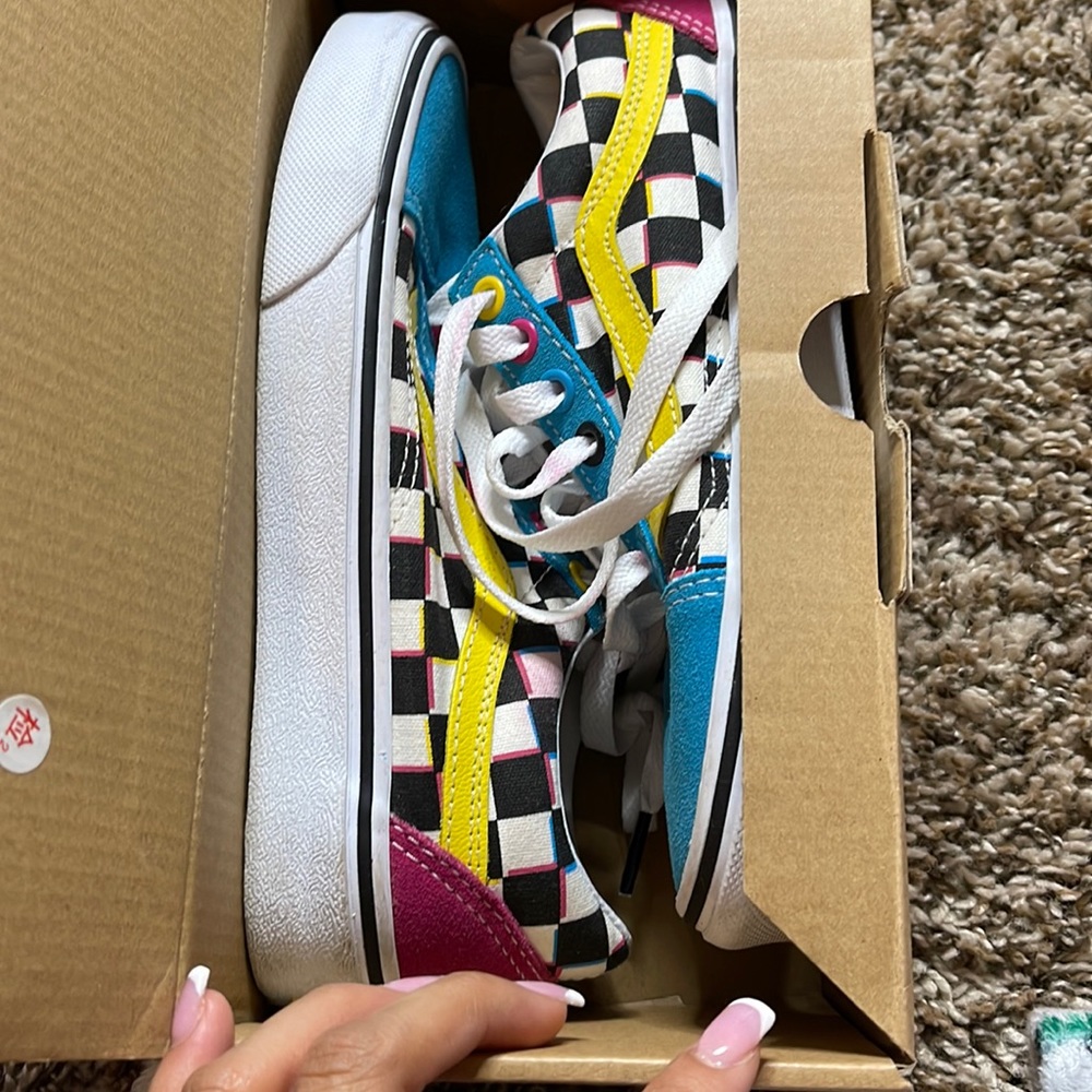 Brand new size 4